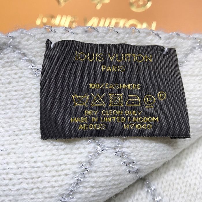 Louis Vuitton Scarf LV00022